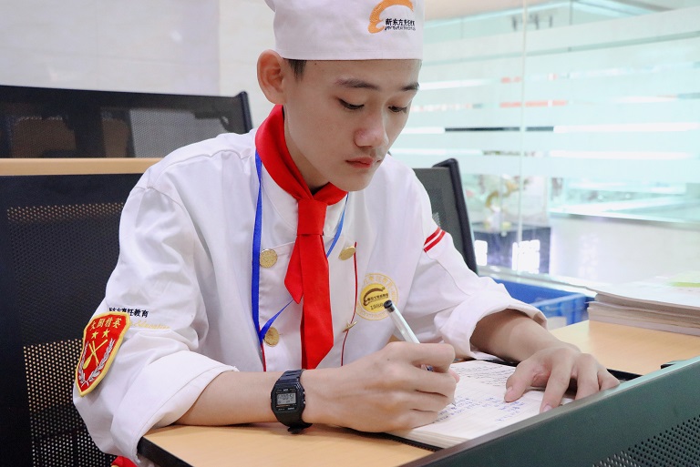 1638417518143855.jpg 朱德先.jpg