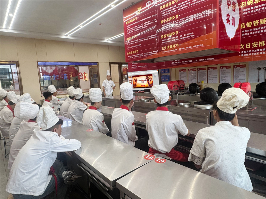 1759216712357809.jpg 0C84E484D486ECA1A10536032FCBA04A.jpg